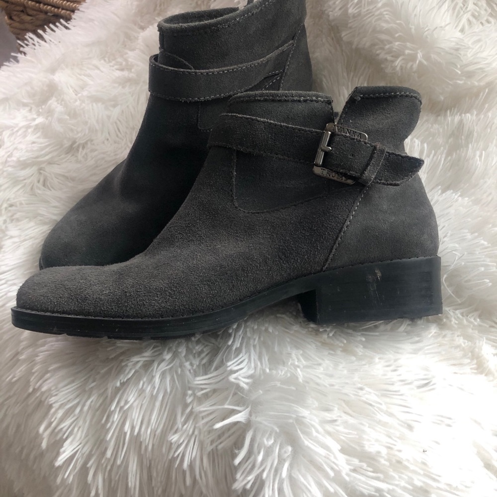 Ivanka Trump boots size 8